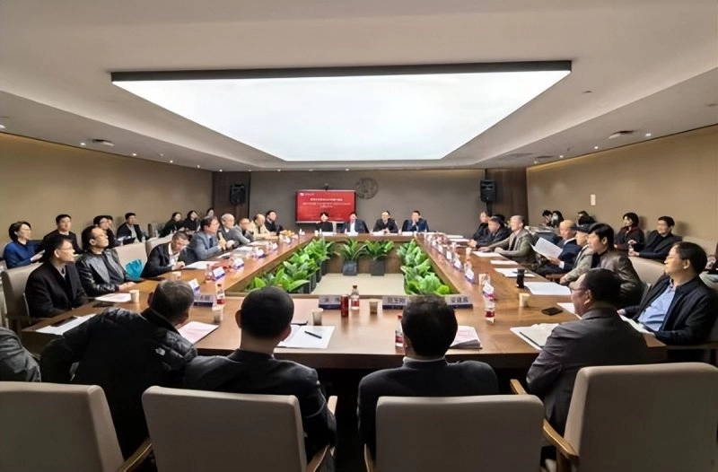 国家社科基金艺术学重大项目“新时代马克思主义中国化的艺术理论与实践研究” 开题论证会顺利召开(图1) 国家社科基金艺术学重大项目“新时代马克思主义中国化的艺术理论与实践研究” 开题论证会顺利召开(图1)