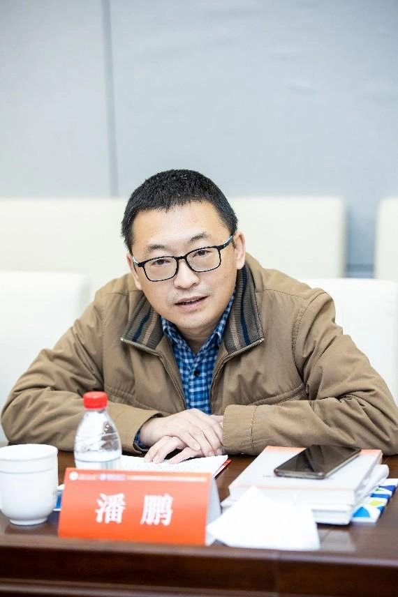 《人类命运共同体研究年鉴》新书发布会暨编创分享会在中国传媒大学举行(图3) 《人类命运共同体研究年鉴》新书发布会暨编创分享会在中国传媒大学学术会议中心举行(图3)