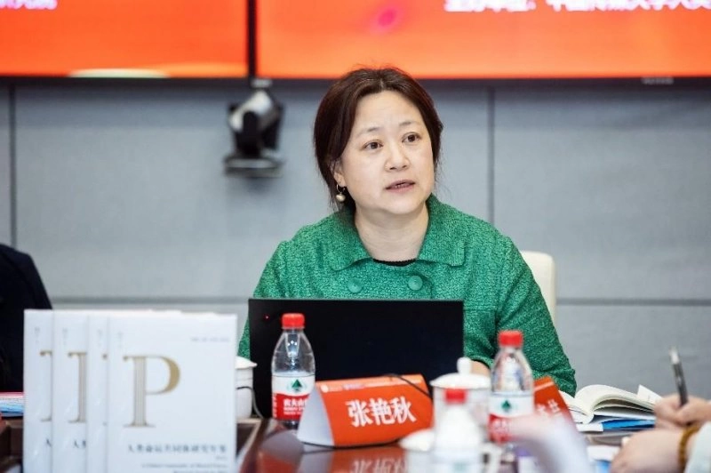 《人类命运共同体研究年鉴》新书发布会暨编创分享会在中国传媒大学举行(图5) 《人类命运共同体研究年鉴》新书发布会暨编创分享会在中国传媒大学学术会议中心举行(图5)