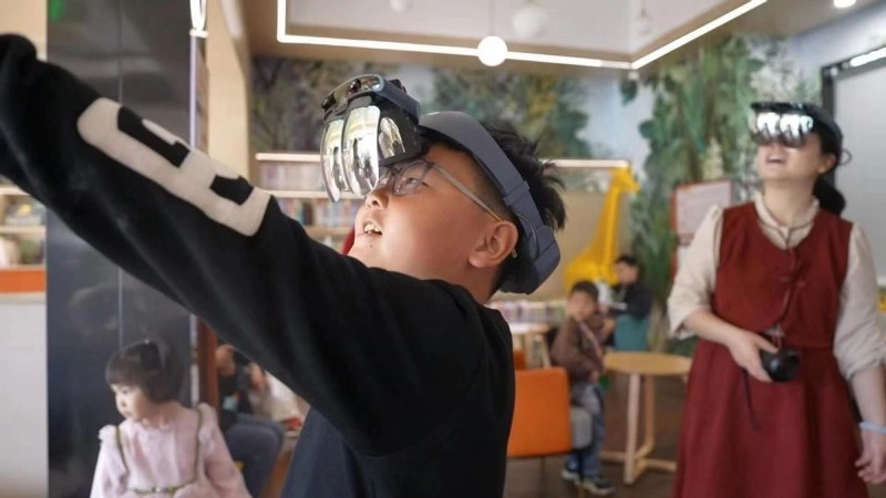 让小镇孩子穿越元宇宙时代——嘉兴元宇宙阅读体验馆大桥、王店分馆揭幕(图3) 让小镇孩子穿越元宇宙时代——嘉兴元宇宙阅读体验馆大桥、王店分馆揭幕(图3)
