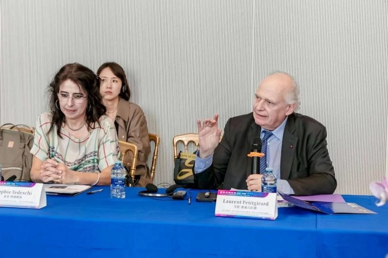 “古都文明对话(北京-巴黎)”在巴黎圆满落幕(图18) “古都文明对话(北京-巴黎)”在巴黎圆满落幕(图18)