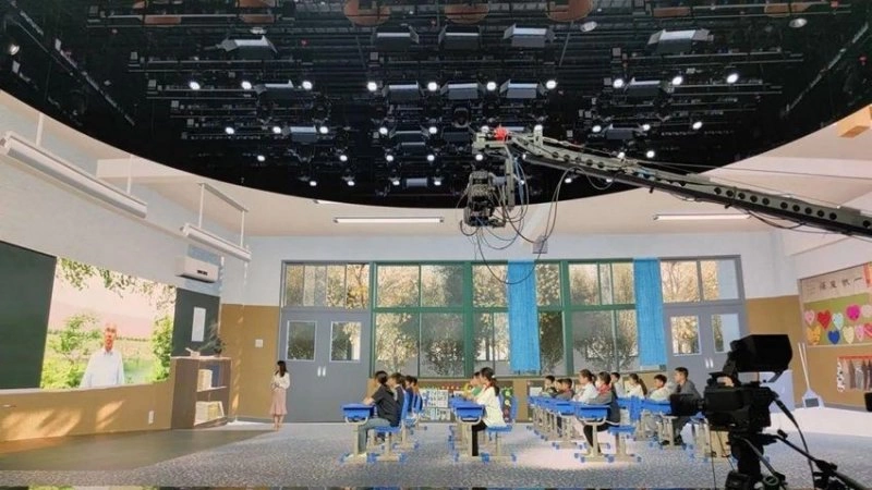 河南省实验学校鑫苑外国语小学参与首期《思政新视界》节目取得圆满成功(图2) 河南省实验学校鑫苑外国语小学参与首期《思政新视界》节目取得圆满成功(图2)