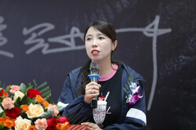 吴冠中限量综合版画精品展暨首发仪式在京举行(图11) 吴冠中限量综合版画精品展暨首发仪式在京举行(图11)