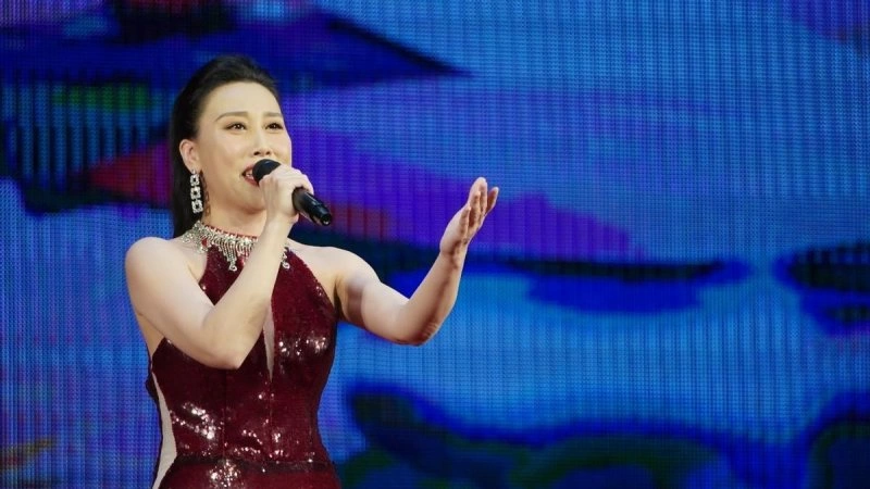 “亲情中华 欢聚柬埔寨”文艺演出在金边举行(图3) “亲情中华 欢聚柬埔寨”文艺演出在金边举行(图3)