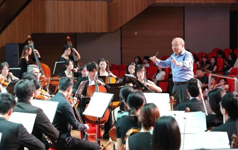 2024年度国家艺术基金资助项目——交响乐《玛纳斯》在江西师范大学音乐学院上演(图4) 2024年度国家艺术基金资助项目——交响乐《玛纳斯》在江西师范大学音乐学院上演(图4)