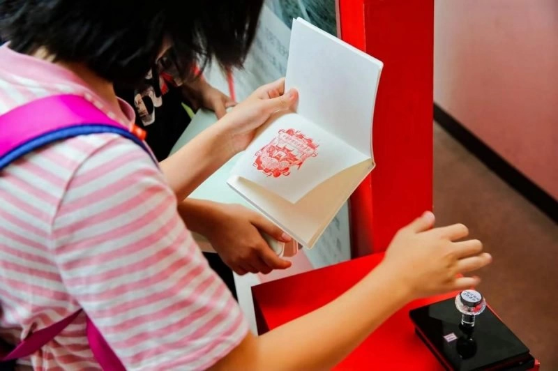 大众篆刻体验活动走进北京市少年宫(图2) 大众篆刻体验活动走进北京市少年宫(图2)