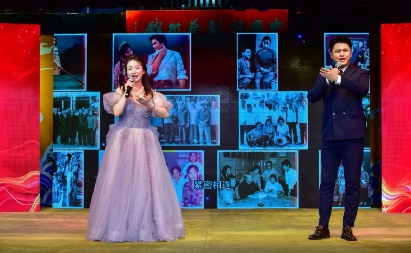 筑巢引凤评剧回滦——评剧导演巨匠张玮经典作品演唱会在滦州举行(图8) 筑巢引凤评剧回滦——评剧导演巨匠张玮经典作品演唱会在滦州举行(图8)