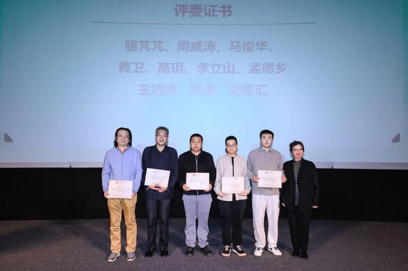 “印记北京中轴线——大众篆刻作品展”巡展启动暨公益赠书举办(图7)