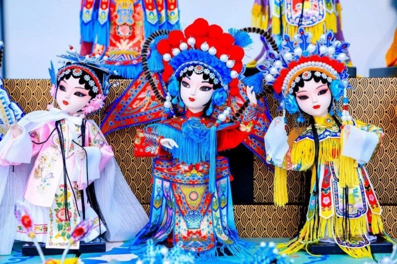 享国潮趣味假期!来Hi Fashion移动驿站·中华世纪坛传统工艺振兴展(图2) 享国潮趣味假期!来Hi Fashion移动驿站·中华世纪坛传统工艺振兴展(图2)