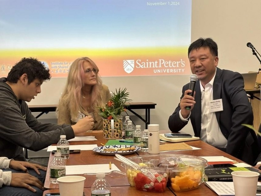 2024“艺术与生命”国际艺术邀请展 暨第十届“生命艺术现象学”学术论坛在美国圣彼得大学举行(图21) 2024“艺术与生命”国际艺术邀请展暨第十届“生命艺术现象学”学术论坛在美国圣彼得大学举行(图21)