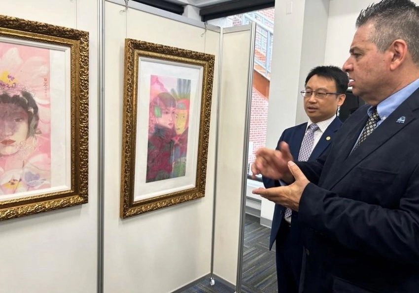 2024“艺术与生命”国际艺术邀请展 暨第十届“生命艺术现象学”学术论坛在美国圣彼得大学举行(图13) 2024“艺术与生命”国际艺术邀请展暨第十届“生命艺术现象学”学术论坛在美国圣彼得大学举行(图13)