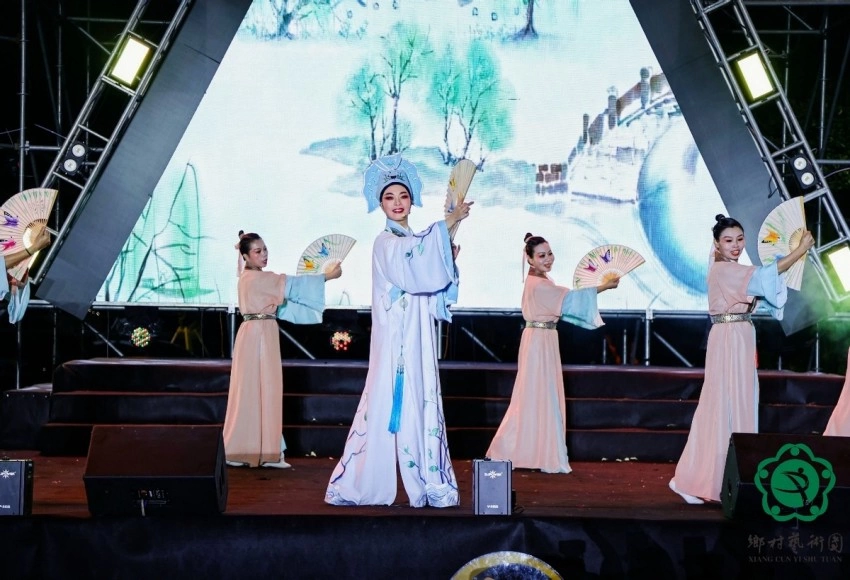 乡村艺术团:团住文化和人心(图2) 乡村艺术团:团住文化和人心(图2)