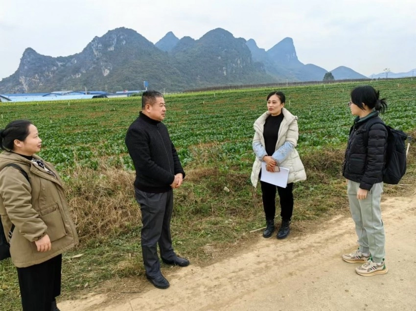 “共同体八桂行·柳州站”全媒体采访行动暨广西民族报社签约作家座谈会在柳州圆满举行(图16) “共同体八桂行·柳州站”全媒体采访行动暨广西民族报社签约作家座谈会在柳州圆满举行(图16)