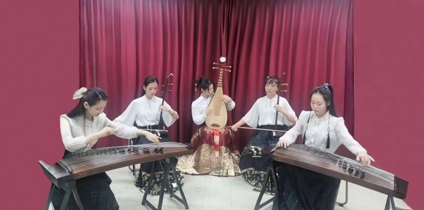 “华音飞扬”2024全球华裔青少年器乐展演活动完美落幕(图4) “华音飞扬”2024全球华裔青少年器乐展演活动完美落幕(图4)