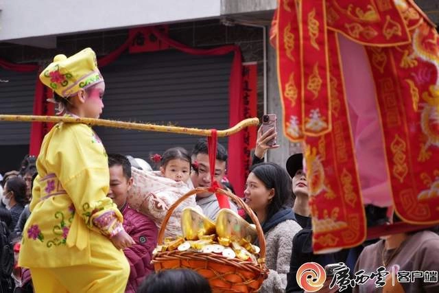 龙狮穿街巷 万人祈新福——合浦县山口镇元宵年例巡游活动(图5) 龙狮穿街巷 万人祈新福——合浦县山口镇元宵年例巡游活动(图5)