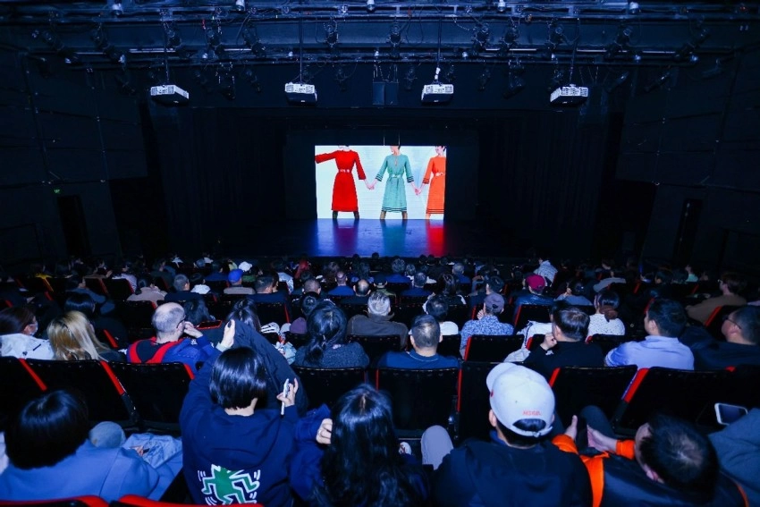 “致敬电影诞生 130 周年暨法国电影嘉年华” 启幕,《卡丹之家》首映点亮中法文化光影盛宴(图17) “致敬电影诞生 130 周年暨法国电影嘉年华” 启幕,《卡丹之家》首映点亮中法文化光影盛宴(图17)