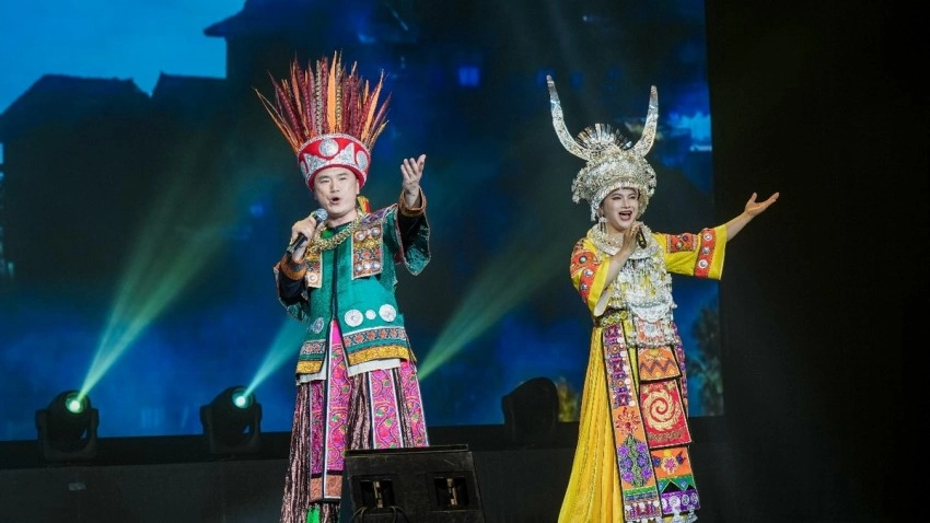 横跨4000公里的文化壮游——“歌从高原来”藏黔鲁山海共鸣歌会在青岛圆满落幕(图2) 横跨4000公里的文化壮游——“歌从高原来”藏黔鲁山海共鸣歌会在青岛圆满落幕(图2)