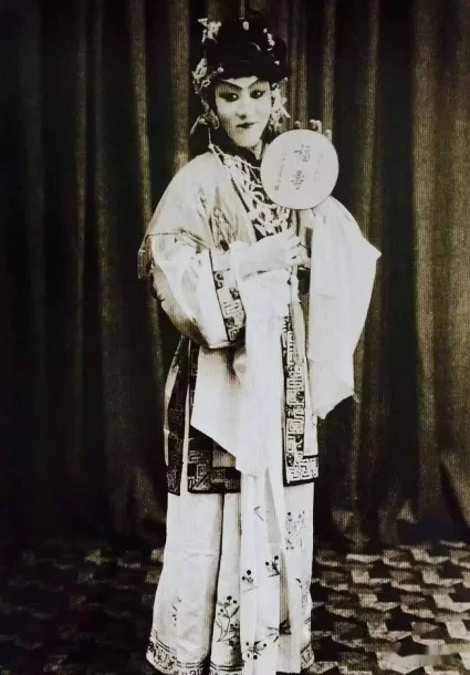 荀派艺术研究会将开启纪念京剧大师荀慧生诞辰125周年系列活动(图2) 荀派艺术研究会将开启纪念京剧大师荀慧生诞辰125周年系列活动(图2)