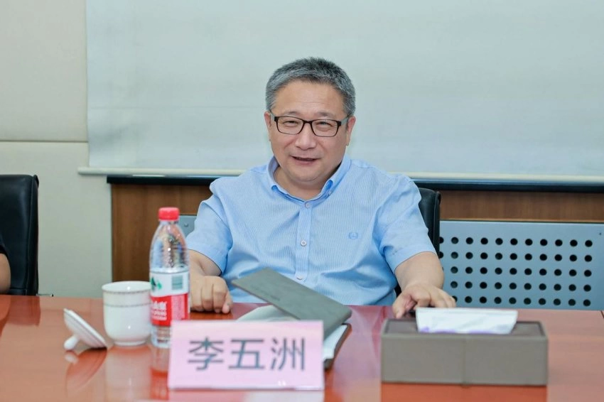 中国青少年美育文创发展研讨会暨2025-2026年度“熊猫杯”青少年美育文创交流活动启动(图3) 中国青少年美育文创发展研讨会暨2025-2026年度“熊猫杯”青少年美育文创交流活动启动(图3)