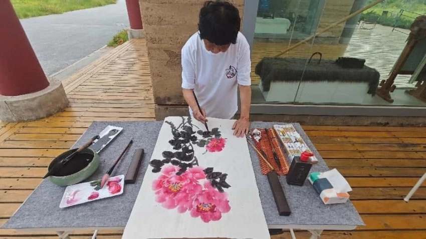 丰台区社会化管理退休人员南苑森林湿地公园绘画采风活动圆满完成(图2)
