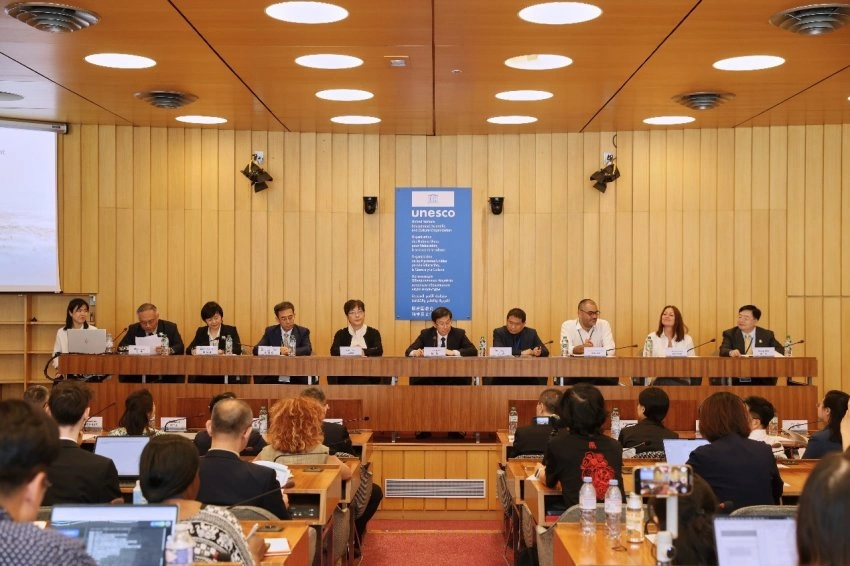 第47届世界遗产大会“数字技术服务世界遗产可持续发展”边会暨北京中轴线论坛在法国成功举办(图2) 第47届世界遗产大会“数字技术服务世界遗产可持续发展”边会暨北京中轴线论坛在法国成功举办(图2)