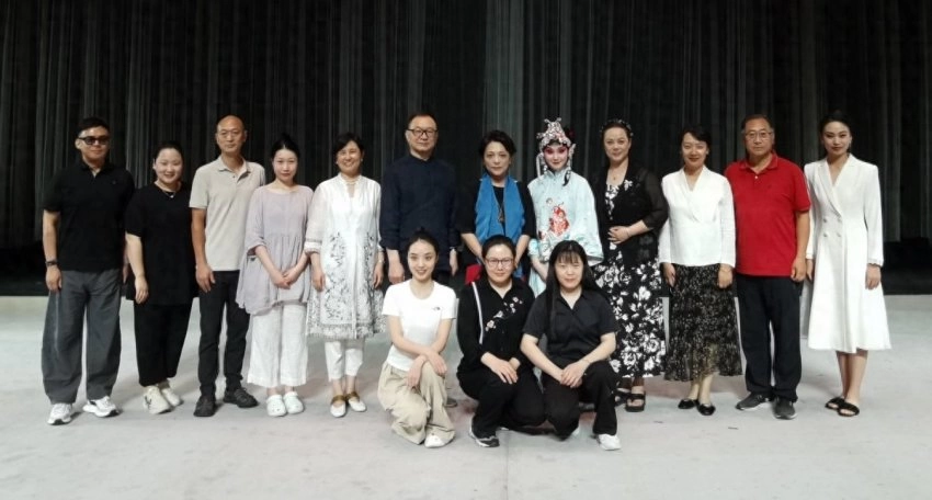 荀慧生艺术研究会“会战”重庆京剧院(图1) 荀慧生艺术研究会“会战”重庆京剧院(图1)