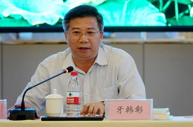 “岜莱诗会”:打开广西诗歌的一扇窗(图3) “岜莱诗会”:打开广西诗歌的一扇窗(图3)