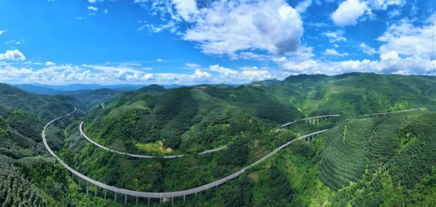 在雨林风景道上，遇见西双版纳的生活(图2)
