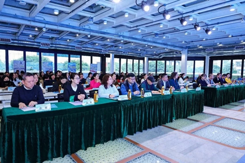 林海雪韵连湾区 深港共赴丰林约——伊春丰林冬季旅游深圳站推介会圆满举办(图1) 林海雪韵连湾区 深港共赴丰林约——伊春丰林冬季旅游深圳站推介会圆满举办(图1)