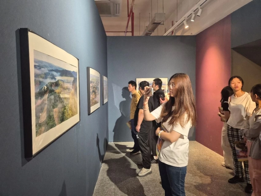“大美伊春·魅力丰林”四季风光摄影展福州站启幕(图2)