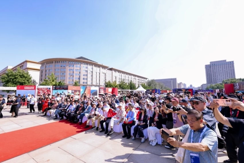 北京摄影周2026:行业生态篇,持续推进影像艺术普及与产业创新(图2) 北京摄影周2026:行业生态篇,持续推进影像艺术普及与产业创新(图2)