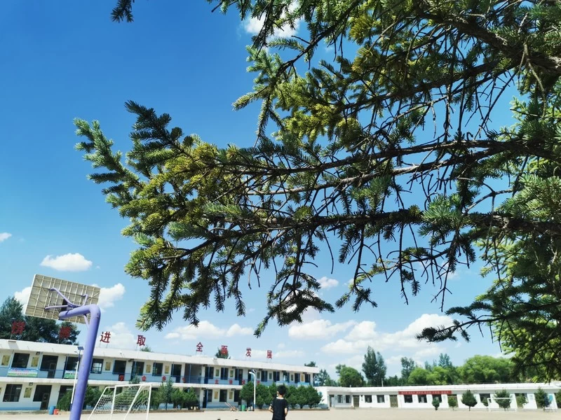 靖边县小河镇九年制学校获批为榆林市首家“红军小学”(图1) 靖边县小河镇九年制学校获批为榆林市首家“红军小学”(图1)