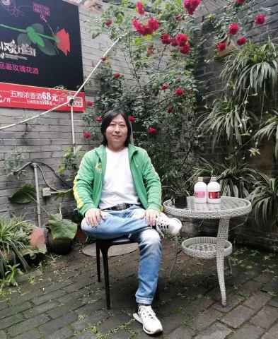 诗酒成都,各自风流!红星路畔小酒馆,“蜀生欢伯”问平生