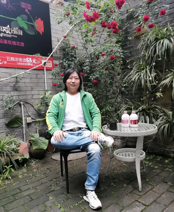 诗酒成都,各自风流!红星路畔小酒馆,“蜀生欢伯”问平生(图1) 诗酒成都,各自风流!红星路畔小酒馆,“蜀生欢伯”问平生(图1)