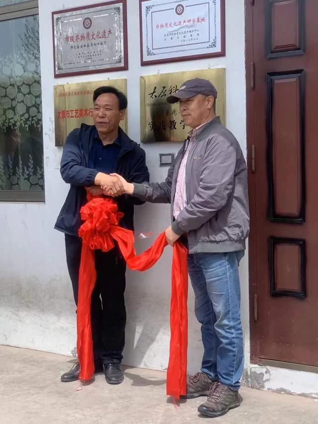 传承非遗技艺 弘扬传统文化——得元斋荣获太原市工艺美术协会示范单位(图2) 传承非遗技艺 弘扬传统文化——得元斋荣获太原市工艺美术协会示范单位(图2)