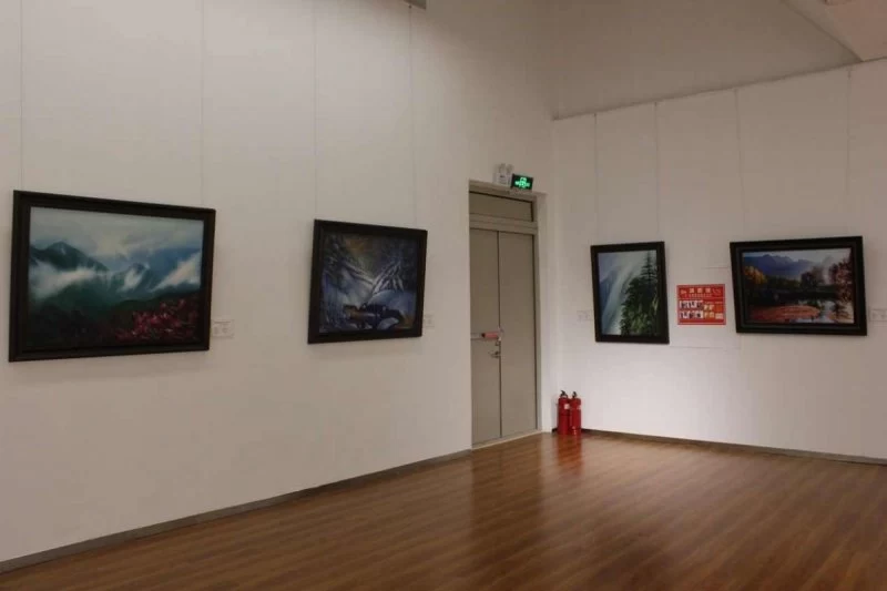 “聚焦经典 盛世丹青”——王向晖油画作品展在北京炎黄艺术馆隆重展出(图4) “聚焦经典 盛世丹青”——王向晖油画作品展在北京炎黄艺术馆隆重展出(图4)