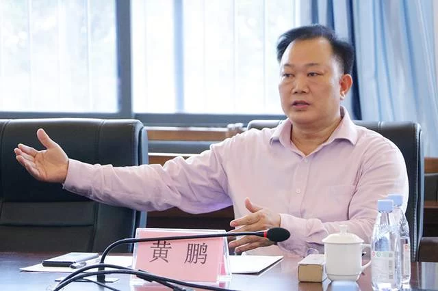 挖掘花山文脉 探索发展路径——探讨陆地文学馆发展座谈会在崇左举行(图3) 挖掘花山文脉 探索发展路径——探讨陆地文学馆发展座谈会在崇左举行(图3)