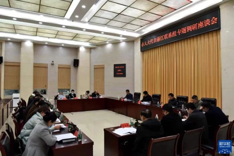 六中全会精神在基层丨迈出法治中国建设坚实步伐——各地贯彻落实六中全会精神推动全面依法治国新实践(图2) 六中全会精神在基层丨迈出法治中国建设坚实步伐(图2)
