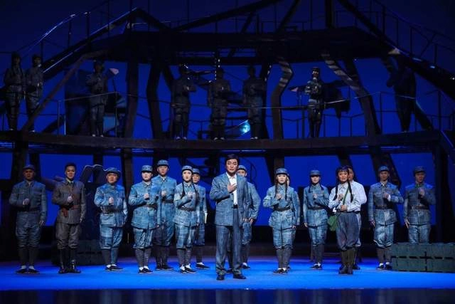 一座剧院,幸福一座城——写在黄梅戏大剧院开业运营六周年(图4) 一座剧院,幸福一座城——写在黄梅戏大剧院开业运营六周年(图4)