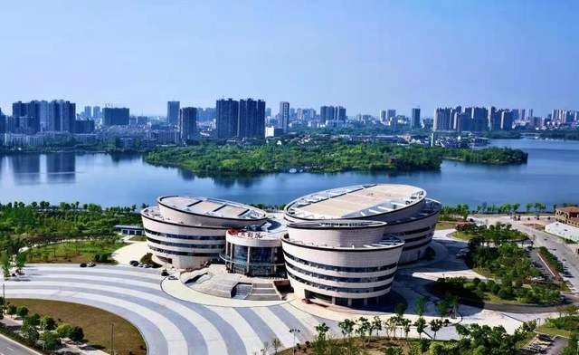 一座剧院,幸福一座城——写在黄梅戏大剧院开业运营六周年(图1) 一座剧院,幸福一座城——写在黄梅戏大剧院开业运营六周年(图1)