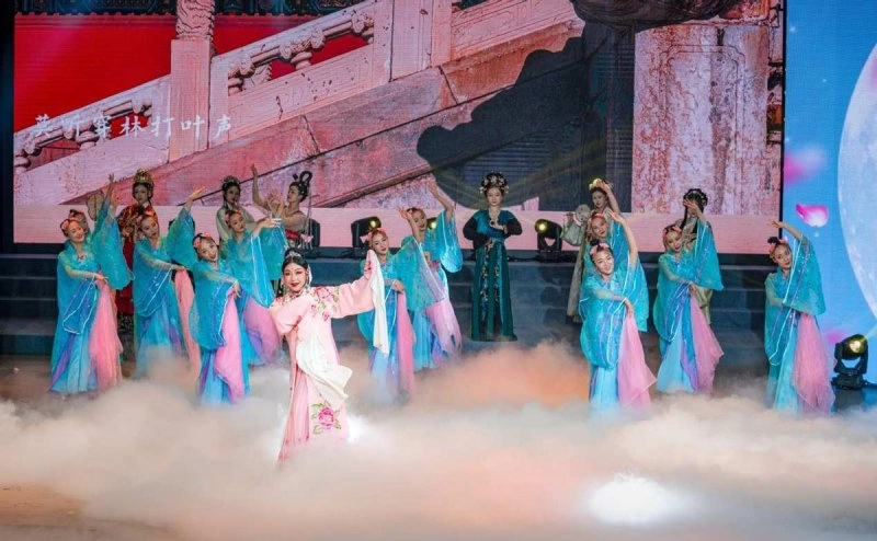 国潮汉风·夜彭城,点“靓”徐州文旅新“夜”态(图4) 国潮汉风·夜彭城,点“靓”徐州文旅新“夜”态(图4)