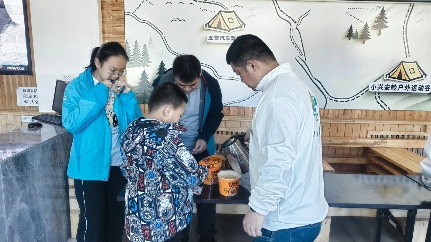 丰林文旅:全员在岗不打烊 暖心宠客护航国庆黄金周(图6) 丰林文旅:全员在岗不打烊 暖心宠客护航国庆黄金周(图6)